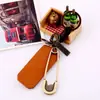 Llavero de Cuerda de Cuero Trenzada a Mano Sencillo para Hombres y Mujeres, Cadena de Llavero para Pareja, Colgante Creativo de Cuero con Pin