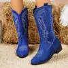 Botas Vaqueras Western Bordado Retro Cruzado para Mujer Punta Fina Tacón Grueso Caña Media Apertura en V Mate Botas de Jinete