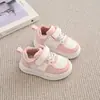Zapatillas de lona para niños 2025 primavera nuevo estilo niños niñas bebé zapatos de jardín de infantes zapatitos blancos zapatos para caminar