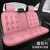 Almofadas para assento de carro estão em estoque. Almofadas de assento acolchoadas de inverno para fileiras dianteira e traseira. Almofadas universais para assento de carro para aquecimento