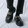 Sapatos de couro estilo britânico para negócios, modelo novo 2026, tamanho grande, para quatro estações, sapatos de couro de sola grossa da moda, mocassins que aumentam a altura para homens, tamanho 46