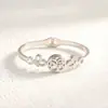 Oferta Especial Suministro Directo Nuevo Estilo Moda Europea y Americana Transfronteriza Pulsera de Acero de Titanio para Mujer Joyería de Alta Calidad que No Pierde el Color Adornos de Nácar Blanco