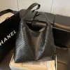 Bolso Tejido Vintage para Mujer 2026 Nuevo Nicho de Gama Alta Bolso de Hombro para el Trabajo Bolso Tote Madre e Hija Moderno