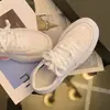 Zapatillas blancas de suela gruesa para mujer 2026 nuevo modelo primavera-verano para aumentar la altura casual transpirables deportivas superventas