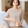 Suéter de punto moderno y elegante 2026 para mujer, nuevo top de otoño, capa base casual versátil para mujeres de mediana edad y mayores