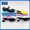 Pantuflas de tacón alto de estilo de moda transfronterizo para mujer, verano, transparentes, color sólido, versátiles, elegantes, tacón grueso para mujer, talla grande, tacones de aguja