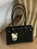 Bolsa Transversal Casual Nova de Grande Capacidade Cor Sólida Retrô Outono e Inverno Moda Casual Portátil Bolsa Tote de Axila