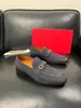 Venda Quente Transfronteiriça Couro Genuíno Estilo Levemente Luxuoso Slip-On Sapatilhas de Camurça com Fivela Horsebit Frg Direto da Fábrica