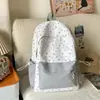 Mochila Pequena Feminina Branca Suave com Estampa de Estrela de Amor Menina Fresca Menina Estudante Festa Passeio de Férias Mochila