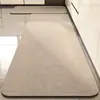 Alfombrillas Modernas Minimalistas de Tierra de Diatomeas para la Cocina, Resistentes a Manchas, Resistentes al Desgaste, Fáciles de Limpiar, Set de Dos Piezas de Felpudos, Alfombrillas Antideslizantes Absorbentes de Agua para el Baño