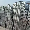 Fabricante de suportes de aço para construção fornece suportes galvanizados com pintura eletrostática de aço, estilo chinês e europeu, suportes de parede e pilares de aço espessados, todos ajustáveis.