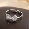 Colección de Anillos de Latón Plateado con Circonita de Moda Más Vendidos, Anillos de Plata de Lujo Ligero Transfronterizos, Versátiles para el Uso Diario
