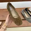 Aumento interior de altura de 3 cm Bailarinas retro francesas 2026 nuevos zapatos planos de punta fina con lunares versátiles para el trabajo bailarinas con lazo