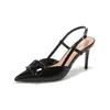 Sapatos de Salto Alto Nude para Mulheres 2026 Novo Verão Fivela em V Bico Fino Salto Agulha com um Estilo Francês de Alto Padrão