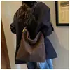 Bolsa de Ombro Retro Cor Pura para Mulheres 2025 Nova Grande Capacidade Brilhante Macia PU Bolsa de Ombro Transversal Bolsa Tote de Axila