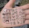 Arte de Uñas de Fondo Puntiagudo con Pedrería Inclinada en Forma de Corazón, Accesorios Grandes de Corazón Brillante, Paquete Mixto de Decoraciones para Uñas, Artículo de Moda Estilo Ins