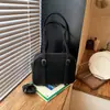 Bolsa de Gran Capacidad para Mujer Verano 2026 Nuevo Bolso Versátil de Hombro Cruzado para Viaje Bolso de Mano de Alta Gama Bolso Boston