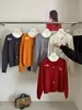 2026 Año Nuevo Rojo Caballo Pequeño Bordado Cuello Redondo Cardigan Tejido Mujer Invierno Versátil Holgado Cálido Suéter para Superponer 333