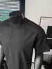 En Stock Fábrica Estilo Americano Secado Rápido Hielo Seda Enfriamiento Camiseta Hombres Verano Sentido del Diseño Malla Empalme Cuello Pequeño Manga Corta Tacto