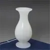 Venta al por mayor de fábrica jarrón de mármol blanco natural jarrón de jade blanco decoración sala de estar entrada tallado Guanyin botella de jade estática decoración