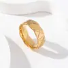 Estilo Pequeño de Fragancia Lujo Ligero Gama Alta Acero Inoxidable Joyería de Moda y Único Rombo Geométrico Accesorio de Mano Anillo de Acero de Titanio Unisex