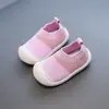 Zapatos de Primavera y Otoño Transfronterizos para Bebés y Niños Pequeños Zapatos de Interior para Bebé de Suela Suave Transpirables Tejido de Malla Zapatos para Hombres y Mujeres Zapatos de Punto