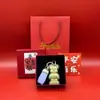 Insignia Corporativa Personalizada Logo Oso Violento Llavero Caja de Regalo Colgante Bolsa Dorada Colgante Cadena para Teléfono Móvil Venta al por Mayor