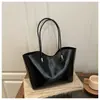 Bolso Grande de Cuero Encerado al Aceite para Mujer 2025 Nuevo Otoño e Invierno Bolso de Hombro para el Trabajo Bolso de Mano