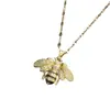 Acero de Titanio Lujo Microincrustado Zirconia Colgante Abeja Collar de Acero de Titanio Cadena de Clavícula Popular en Europa y América Joyería al por Mayor