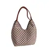 Nuevos bolsos de moda europeos y americanos para mujer, casuales y únicos, bolso de hombro de lunares de moda y genial, bolso tipo cubo, bolso de hombro, superventas transfronterizo