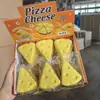 Juguete squishy de queso triangular simulado, juguete PU de rebote lento para aliviar el estrés, gadget creativo de triángulo de queso para aliviar el estrés