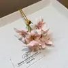 Grampo de Cabelo com Flor de Tecido com um Toque Super Fada, Atmosfera Suave e Elegante, Acessório de Cabelo Requintado e Luxuoso