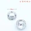 Punto caliente de venta soldadura cosida a mano de pie alto botón de diamante strass perla pequeña fragancia hebilla decorativa accesorios de ropa DIY