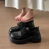 Sapatos femininos de couro estilo britânico, verão 2026 novos vintage japoneses com sola grossa, que aumentam a altura, com cadarço, mocassins da moda para mulheres