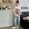 Conjunto de Verão para Meninas 2024 Novo Conjunto de Duas Peças Verão Jeans: Camiseta de Manga Curta e Calça de Pernas Largas para Crianças