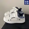 2025 Primavera y Otoño Nuevo Transpirable Alemán Entrenamiento Suela Gruesa Versátil Dibujos Animados Pareja Casual Versátil Tenis Zapatos Blancos Mocasines
