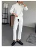Suéter de punto para hombre con cuello medio y cremallera, jersey casual de punto de manga larga de alta gama, chaqueta blanca elegante y versátil