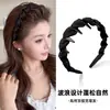 Diadema Pinza para el Cabello Plisada Ondulada Color Café Negro Accesorio para el Cabello Diadema Gruesa de Satén para Mujer 2026 Accesorio para el Cabello Diadema Ondulada