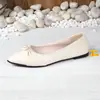 Sapatos Baixos Novos Estilosos de Bico Fino para Mulheres, Sapatos Casuais Rasos com Solado Macio e Decorados com Pérolas, Mocassins Femininos