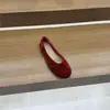 Zapatos planos tipo Mary Jane retro slip-on de gamuza 2026 para primavera y otoño, mocasines planos de puntera redonda poco profundos de nuevo estilo