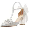 Sapatos de casamento estilo francês, sapatos para noiva e madrinhas, versáteis tanto para o casamento quanto para o uso diário, saltos grossos confortáveis, estilo de conto de fadas, deslumbrantes saltos altos prateados para mulheres