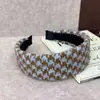 Diadema de Houndstooth Dulce de Gama Alta 2025 Textura de Nicho Popular Blanqueadora Elegante Sencilla y Suave Estilo Coreano Fresco Cabello