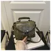 2025 Bolso Cuadrado Pequeño Nuevo con Cierre de Giro Estilo Coreano Bolso de Mujer Bolso de Hombro de Moda Bolso de Mano Simple de Moda Bolso Cruzado Retro