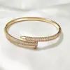 Pulseira Cobra de Alto Padrão para Comércio Exterior, Cravejada com Zircônias, para Mulheres, Pulseira Geométrica Full Diamond de Luxo Leve em Ouro 18K, Atacado do Fabricante
