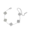Nuevo Pulsera de Acero de Titanio Mariposa para Mujer, Estilo Ins de Lujo Ligero con Sensación de Alta Gama, Accesorio de Moda que No se Desvanece, Diseño de Nicho, Artículo Más Vendido