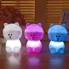 Urso de Vinil LED que Muda de Cor Luz Noturna Quarto Sala de Estar Lâmpada Decorativa Enfeites Estudante Pequenos Prêmios Fabricante Atacado