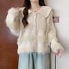 Suave Elegante Cuello de Muñeca Tejido de Punto Abrigo Cárdigan para Mujer Otoño e Invierno Nuevo Felpa Rayado Suelto Suave Ceroso Tejido de Punto Moderno