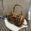 Bolso de almohada Melard de ante con estampado de leopardo, bolso cruzado de moda retro coreano, bolso Boston pequeño elegante y exquisito