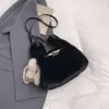 Bolso peludo nuevo muy elegante, bolso tipo chaleco estilo japonés y coreano, bolso de mano de moda simple casual, bolso cruzado de felpa de nicho