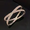 Pulsera hueca de circón lujosa, brillante y deslumbrante, con diseño de cielo estrellado, brazalete geométrico tridimensional, joyería de lujo ligero y sensación de alta gama